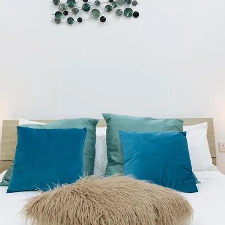 Brand New In 2 Min By The Sea-hosted By Sweetstay Appartamento
