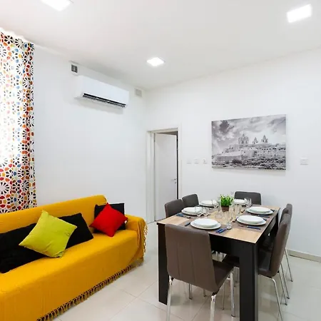 Brand New In 2 Min By The Sea Apartment